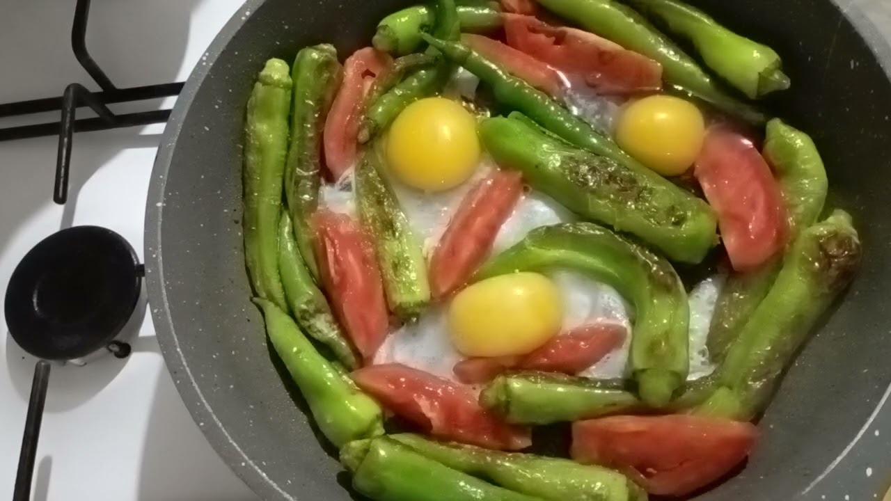 Pratik Kolay Lezzetli Kahvaltık Tarifi Biber Domates Yumurta Nefis Kahvaltınız Hazır