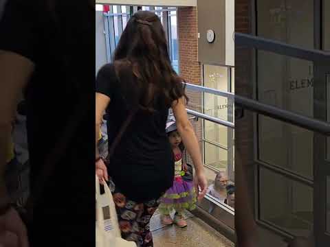 #trickortreat night at Las Colinas Elementary school 🏫 , #irving #Texas. #fun #tmail #comedyvideo