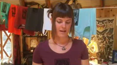 Artist Kelly Patton teaches how to make linoleum b...