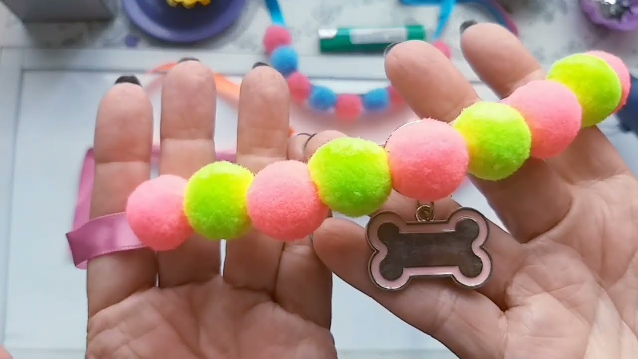 Colar de Pompom