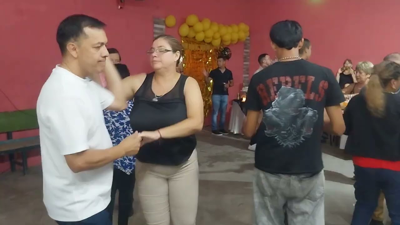 Grupo Encuentro 3794-618323 cumple sorpresa de la señora Naty