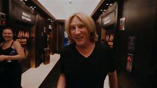 Behind The Scenes (Bonus Feature - Hits Vegas - Def Leppard London to Vegas)