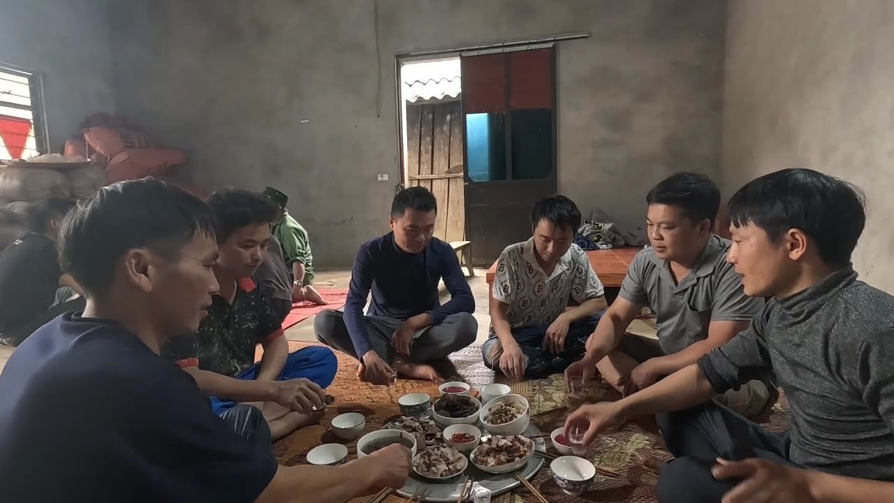 #917. Được mời đến ăn rằm tháng riêng sớm, phiêu lưu trong rừng