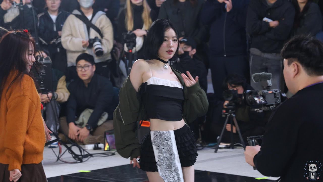 251026 오유빈 YuBin 아트비트 ARTBEAT 'Burning' [ MEOVV ] 4K 직캠 |〈ARTBEAT HALLOWEEN BUSKING 〉