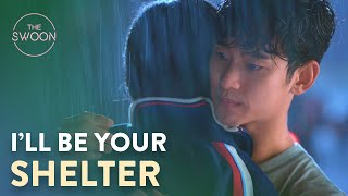 Kim Soo-hyun braves the rain to find Seo Yea-ji | It’s Okay to Not Be Okay Ep 4