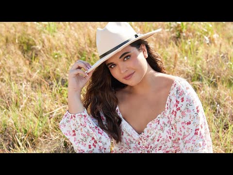 Beary Becca Biography - Curvy Plus Size Model - Lifestyle - Wiki - Relationship - Net Worth - Age