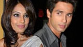 Shahid Kapoor DATING Bipasha Basu