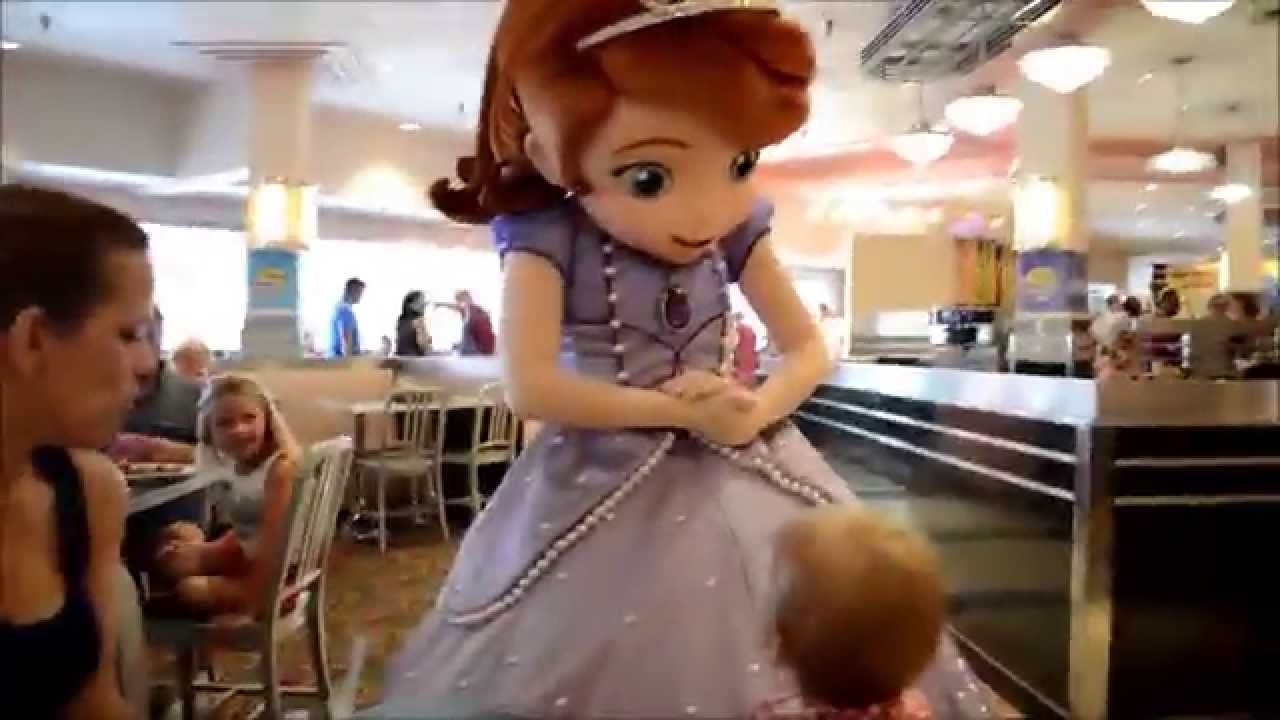 Hollywood Studios Disney Junior Play and Dine Character Dining