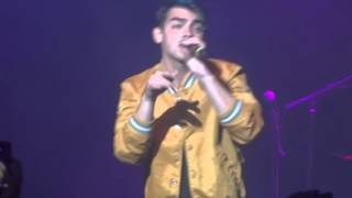 Toothbrush - Dnce Jingle Bash Phoenix 120215