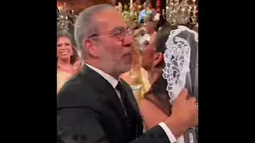 الفنان سامح يسري في حفل زفاف ابنته 