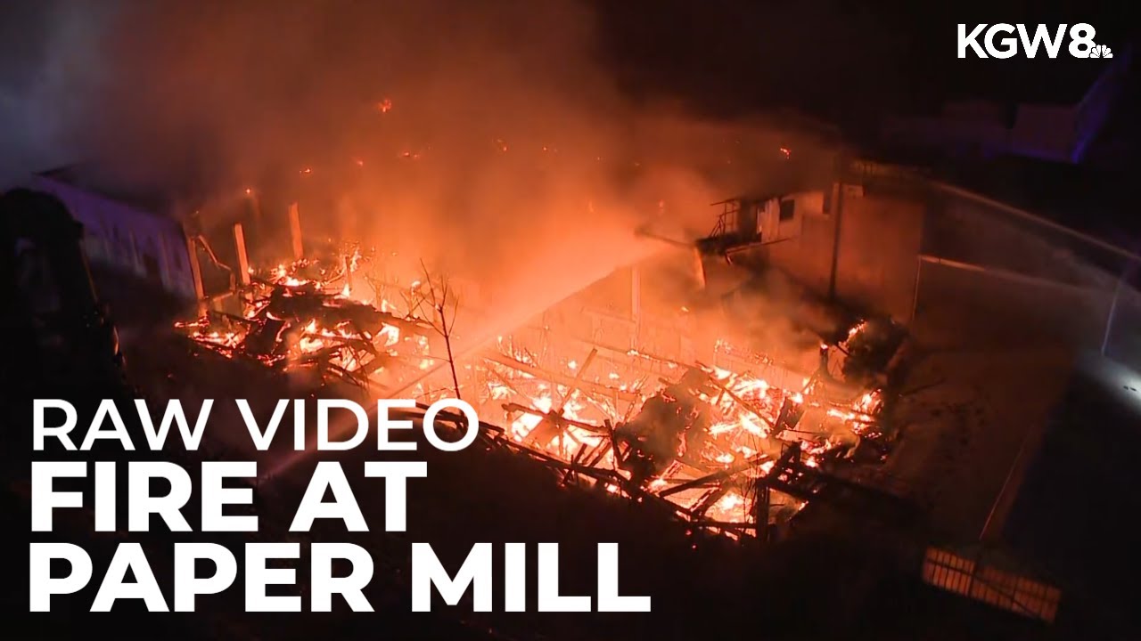 Raw video: Fire at old Blue Heron paper mill in Oregon City - YouTube