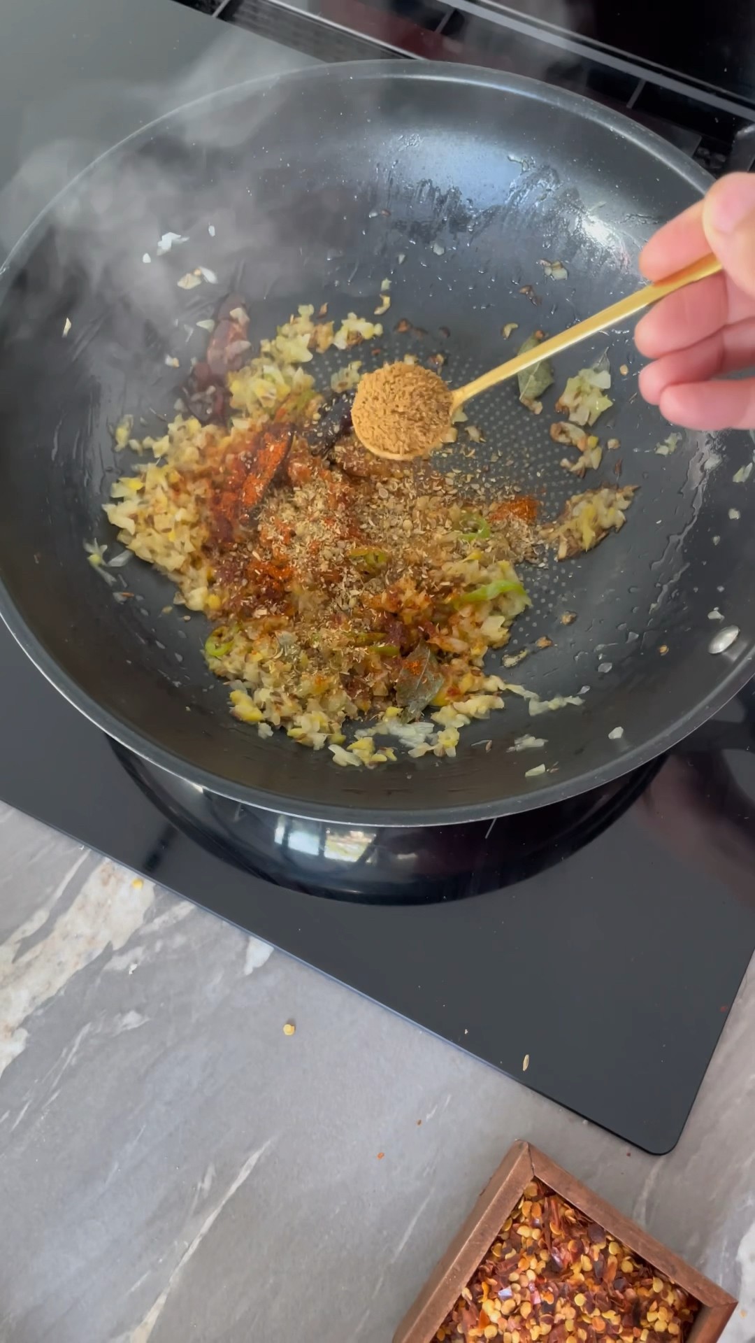 Indisches Daal - Beliebtes Linsengericht - reich an Proteinen und ... Indisches Daal - Beliebtes Linsengericht - reich an Proteinen und ...