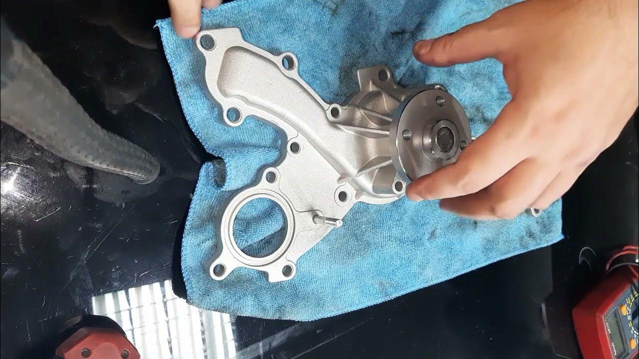 POMPE À EAU DÉFECTUEUSE VS NOUVELLE. Quand ils commencent à faire du bruit il faut les changer