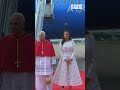 Así ha sido el aterrizaje del Papa en España: recibido por los Reyes en el aeropuerto de Barajas