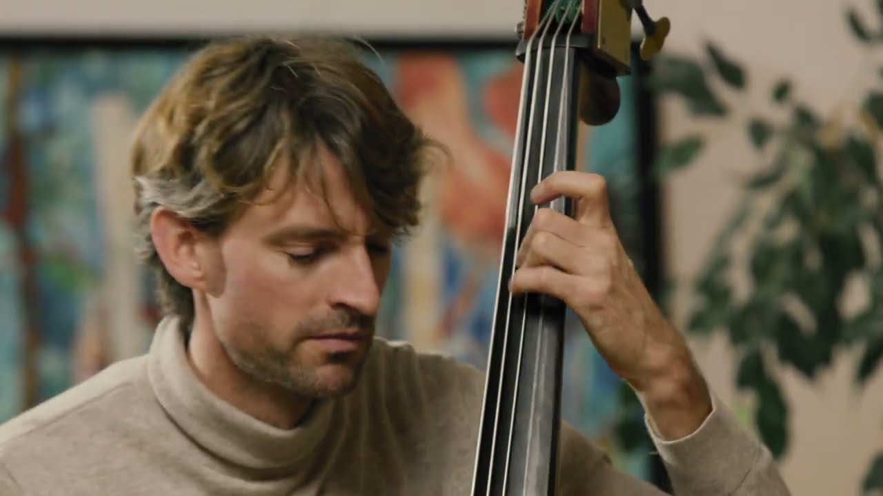 Jonas Windscheid's PAINTBOX performing "Wet Paint!"