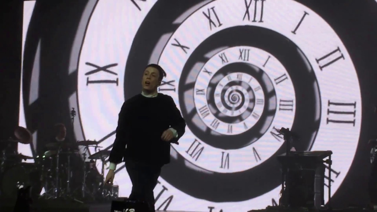 Loïc Nottet | Hungry Heart (live) // Bruxelles, 22/04/2017