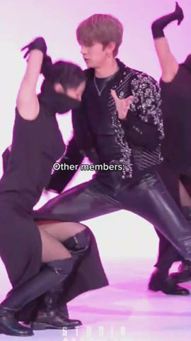 Other members vs SUNKI bite me fancam #enhypen #niki #sunoo #enhypencomeback #fancam #sunki #biteme