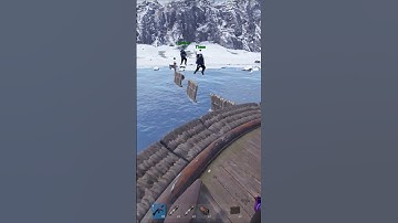 Тиммейт - читер  #rust #rustрейд #rustgame #gaming #растмирейд #hoi4 #растантирейддом #games #memes