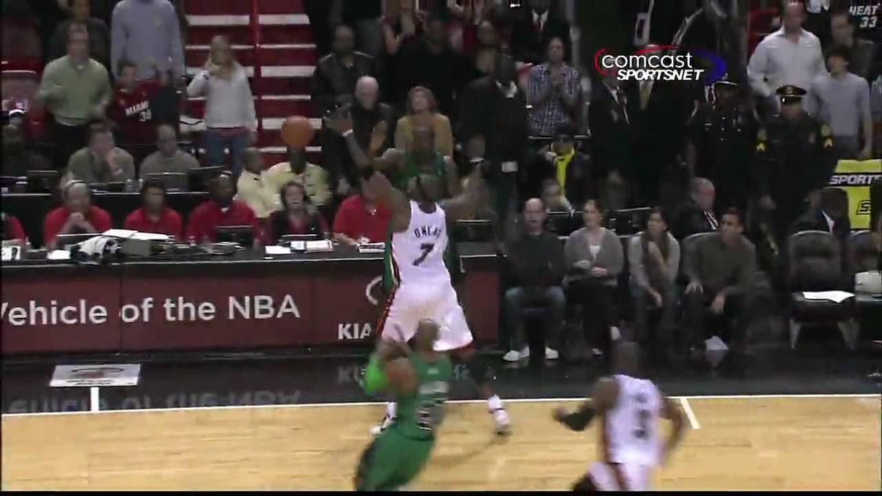 Rajon Rondo - Layup Buzzer Beater 0.6 Seconds - YouTube