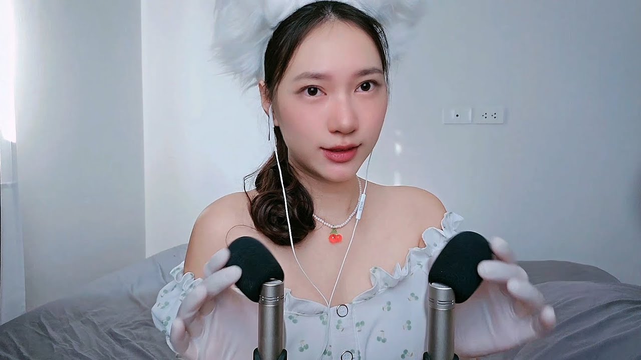 ASMR Latex Gloves Tapping Foam Mic 🧤