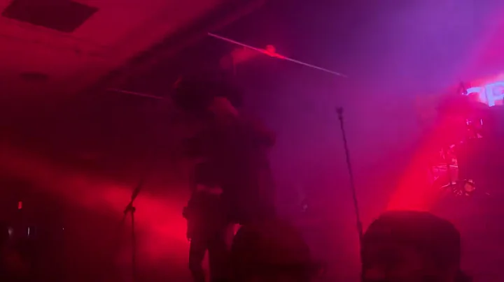 Crown The Empire - Memories of a Broken Heart (Live from Reading June 24, 2022)