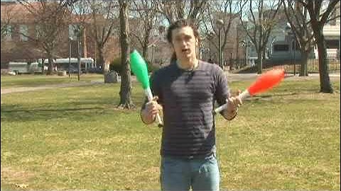 Juggling 2 Clubs