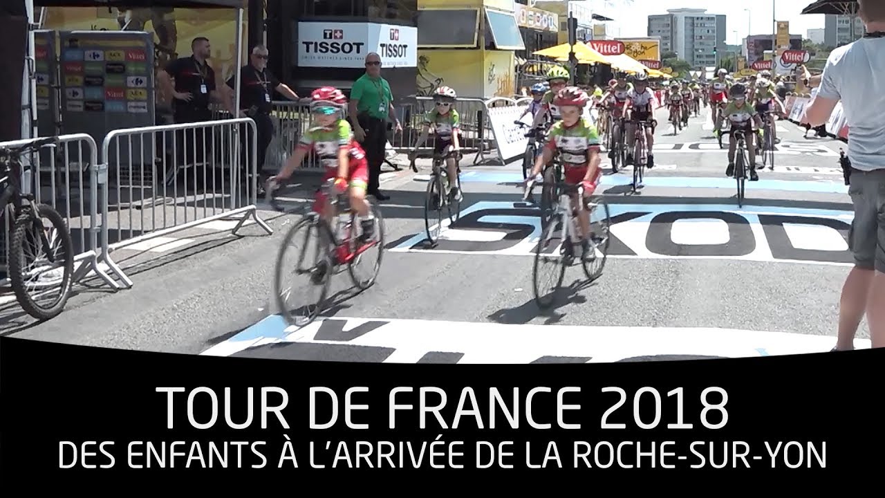TDF 2018 : quand des coureurs en herbe franchissent l'arrivée de La Roche-sur-Yon