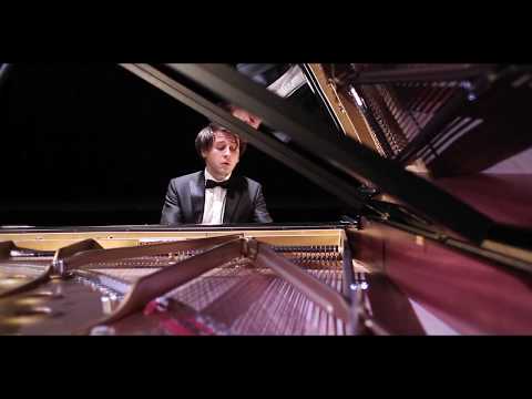 Vitaly Pisarenko plays Schumann Aufschwung (Soaring)