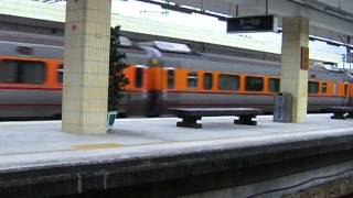 125次自強號三義站通過(8789B次EMU800試運轉列車待避)