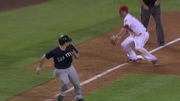 SEA@LAA: Two runs score on Ianetta