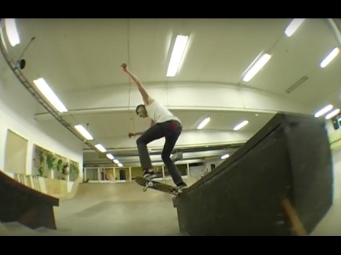 Decay Skateboarding: Residence Evil IV - Daniel Ha...