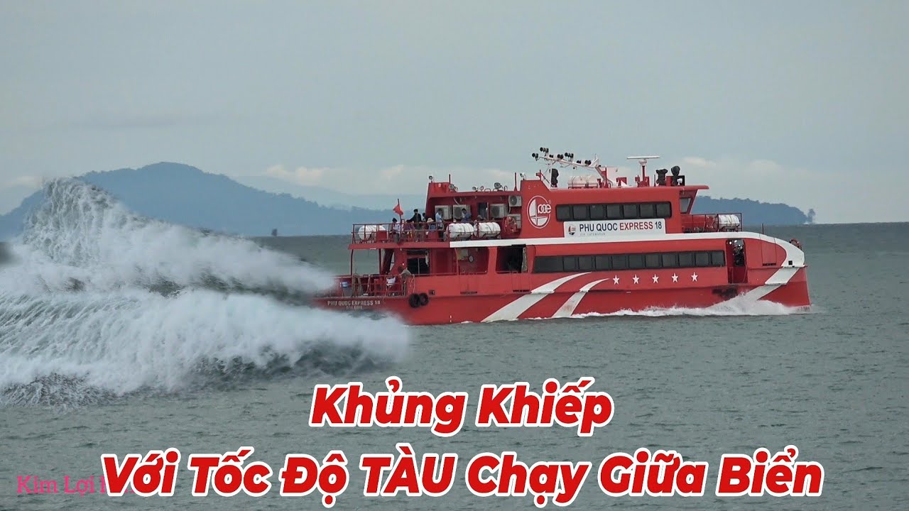 Tàu Cao Tốc Chạy Tốc Độ Như Siêu Xe Khi Ra Giữa Biển Khơi.