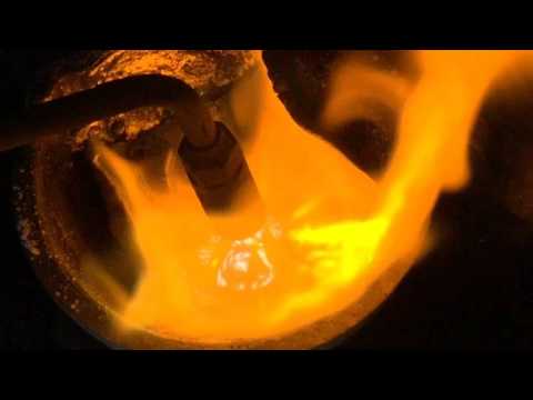 Hugo's Gold Pour