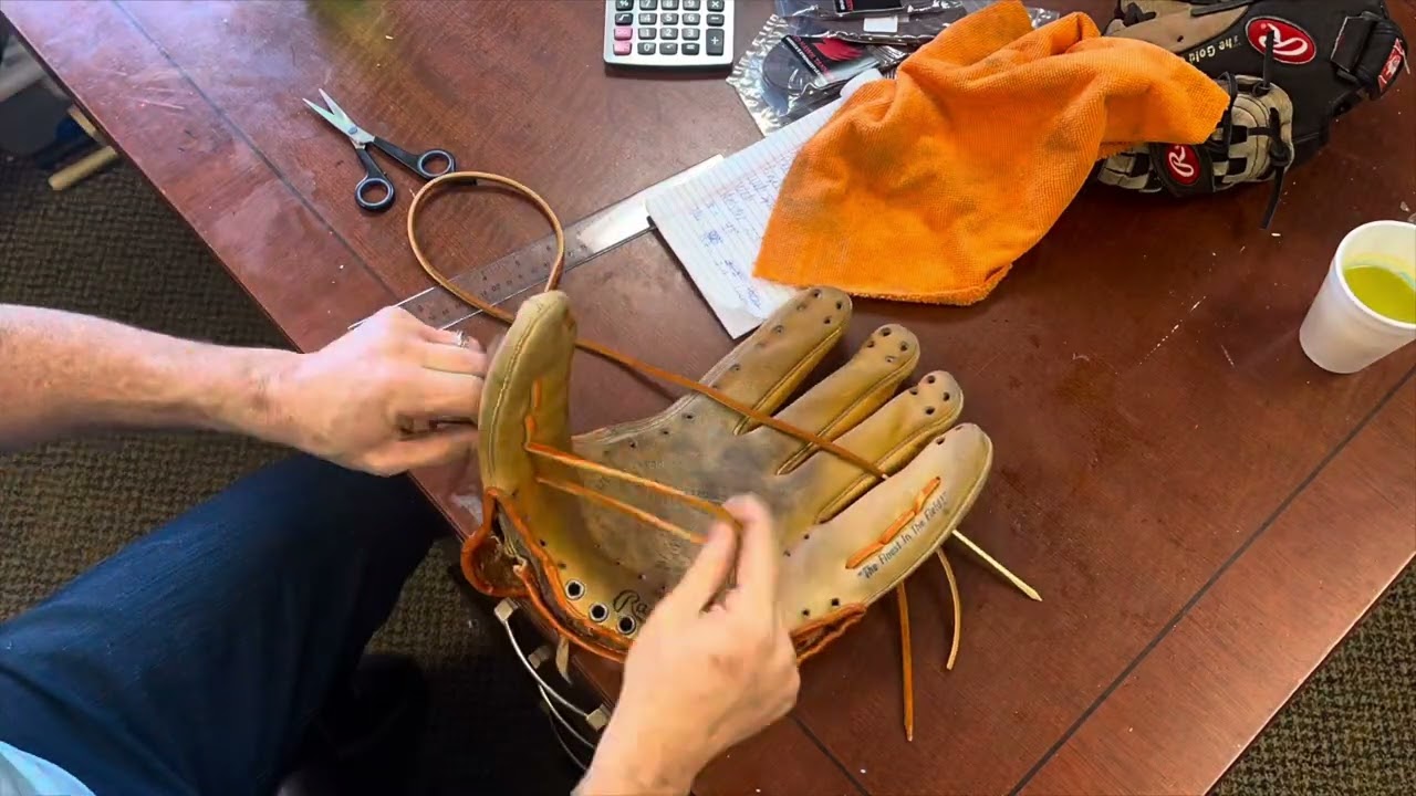 Rawlings Fastback Edge-U-Cates Heel glove restoration - YouTube