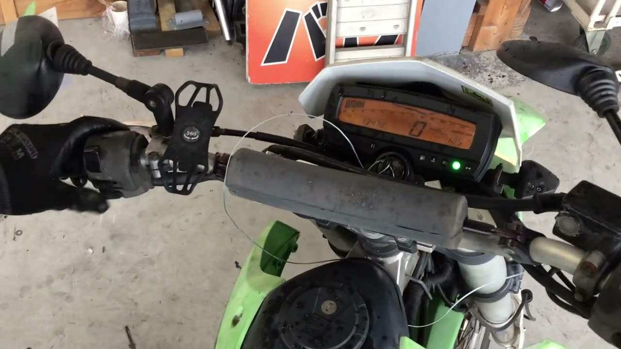 KLX250 エンジン始動動画 - YouTube