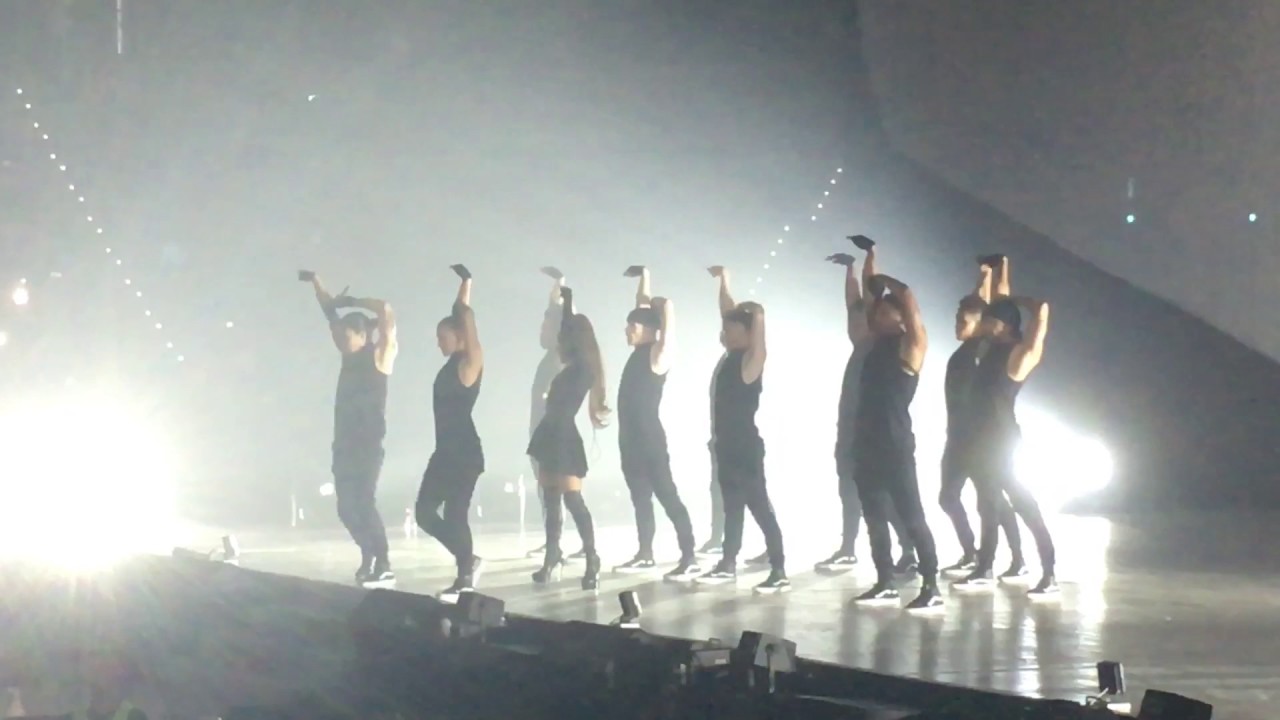 Ariana Grande 17/06/17 - Be Alright