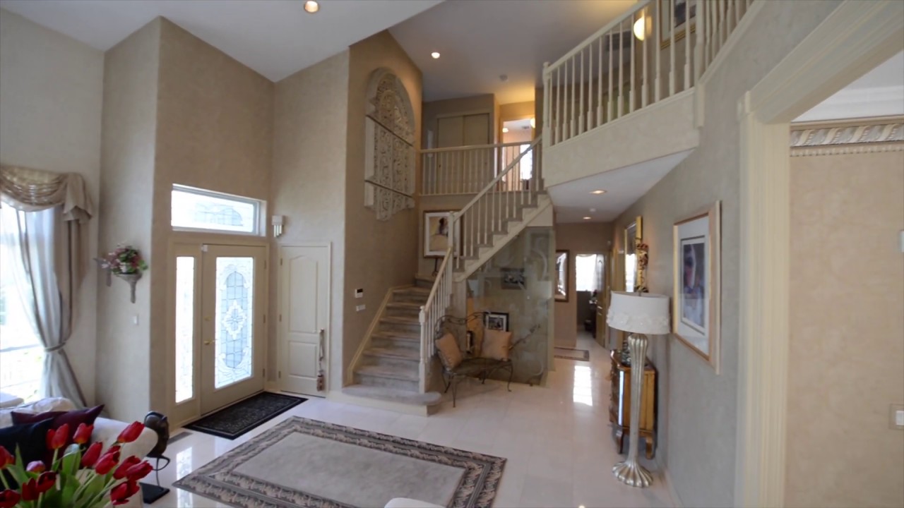 22 Hamlet Dr Hauppauge, NY Branded YouTube