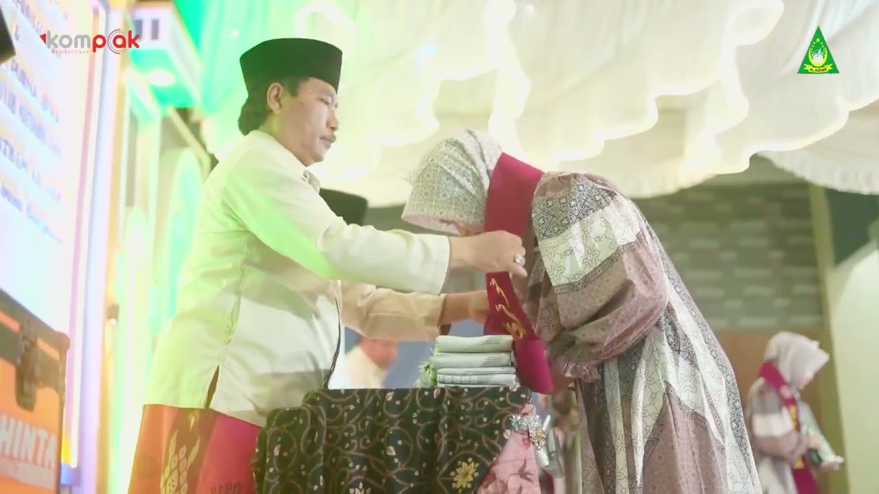 08 PROSESI PURNA WISUDA