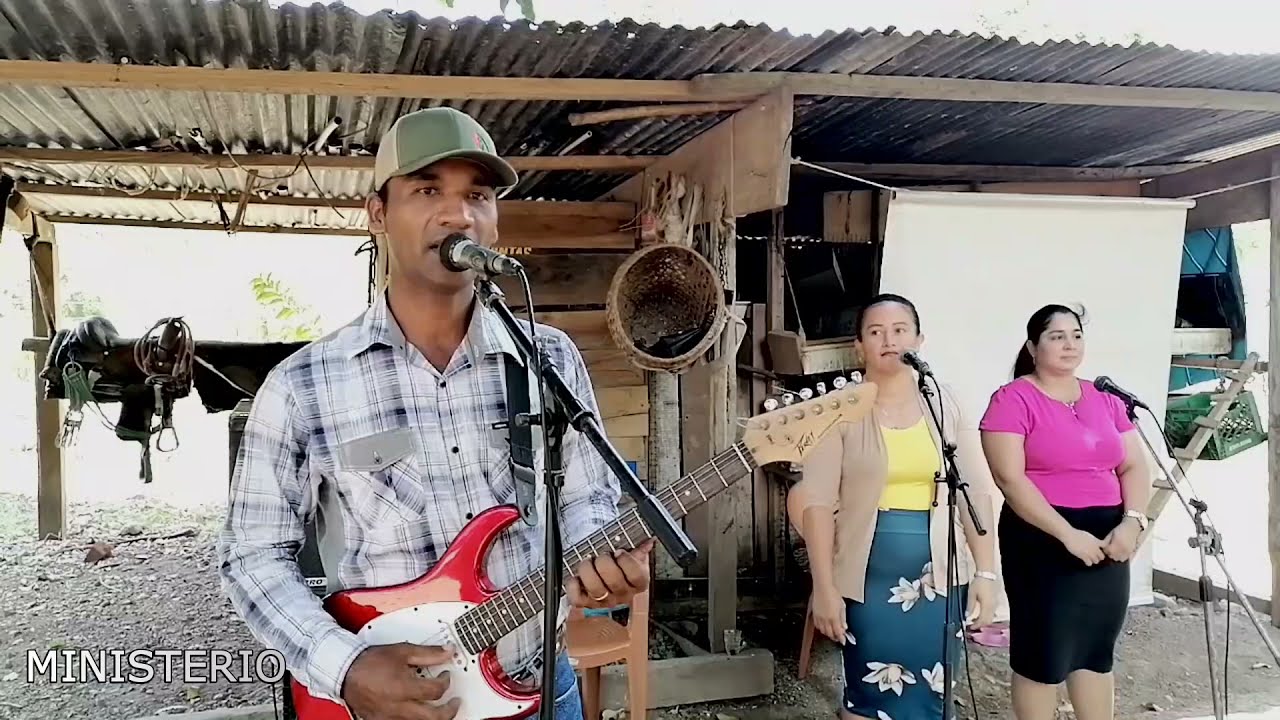 Grupo SINAÍ.... En vivo... Tema:Como ladrón en la noche