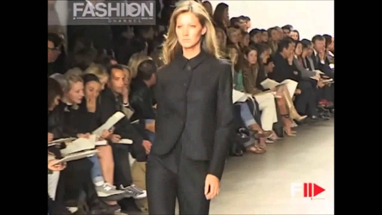 Gisele Bundchen Calvin Klein Fall Winter 2000 - YouTube