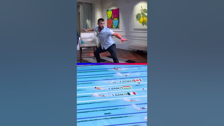 Leon Marchand’s biggest fan at Paris 2024? None other than Michael Phelps! 🏊
