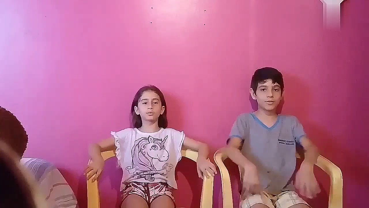 Oi galera primeiro vídeo eu é minha irmã fez um vídeo sobre 4 coisas de filme de terror YouTube
