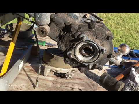 the-daily-ride---replacing-the-rear-axle-on-my-2006-honda-foreman