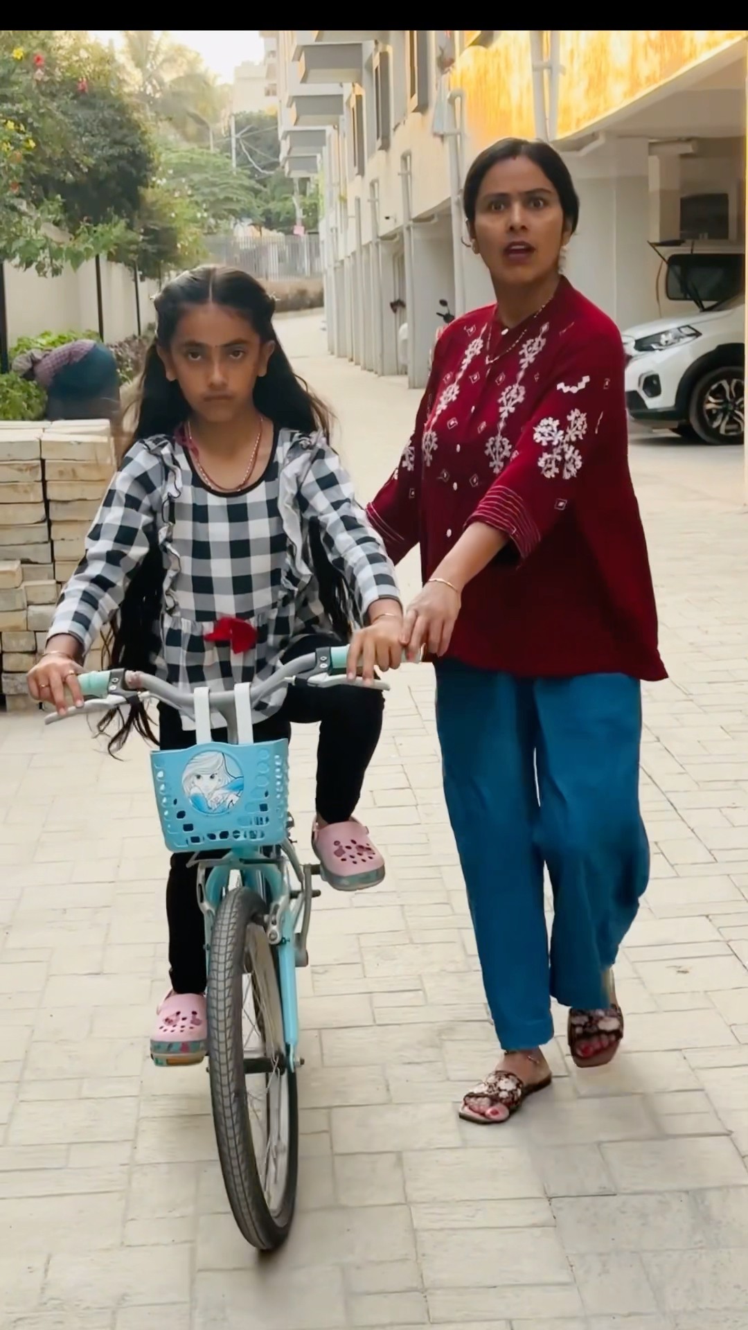 Mummy kya dekh kar darr gyi?I Can See You☠️?? #shorts #samayranarula #youtubeshorts