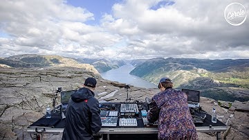 Einmusik b2b Jonas Saalbach live at Preikestolen in Norway for Cercle Einmusik b2b Jonas Saalbach live at Preikestolen in Norway for Cercle
