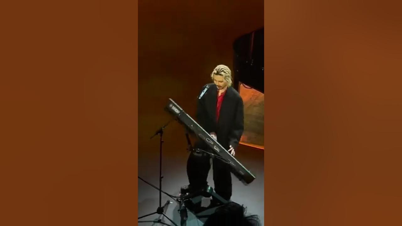 Cool π PIANO ACCIDENT! , Fujii Kaze's Piano Fell During Katsuri. #concert #nyc #fujiikaze Cool π PIANO ACCIDENT! , Fujii Kaze's Piano Fell During Katsuri. #concert #nyc #fujiikaze