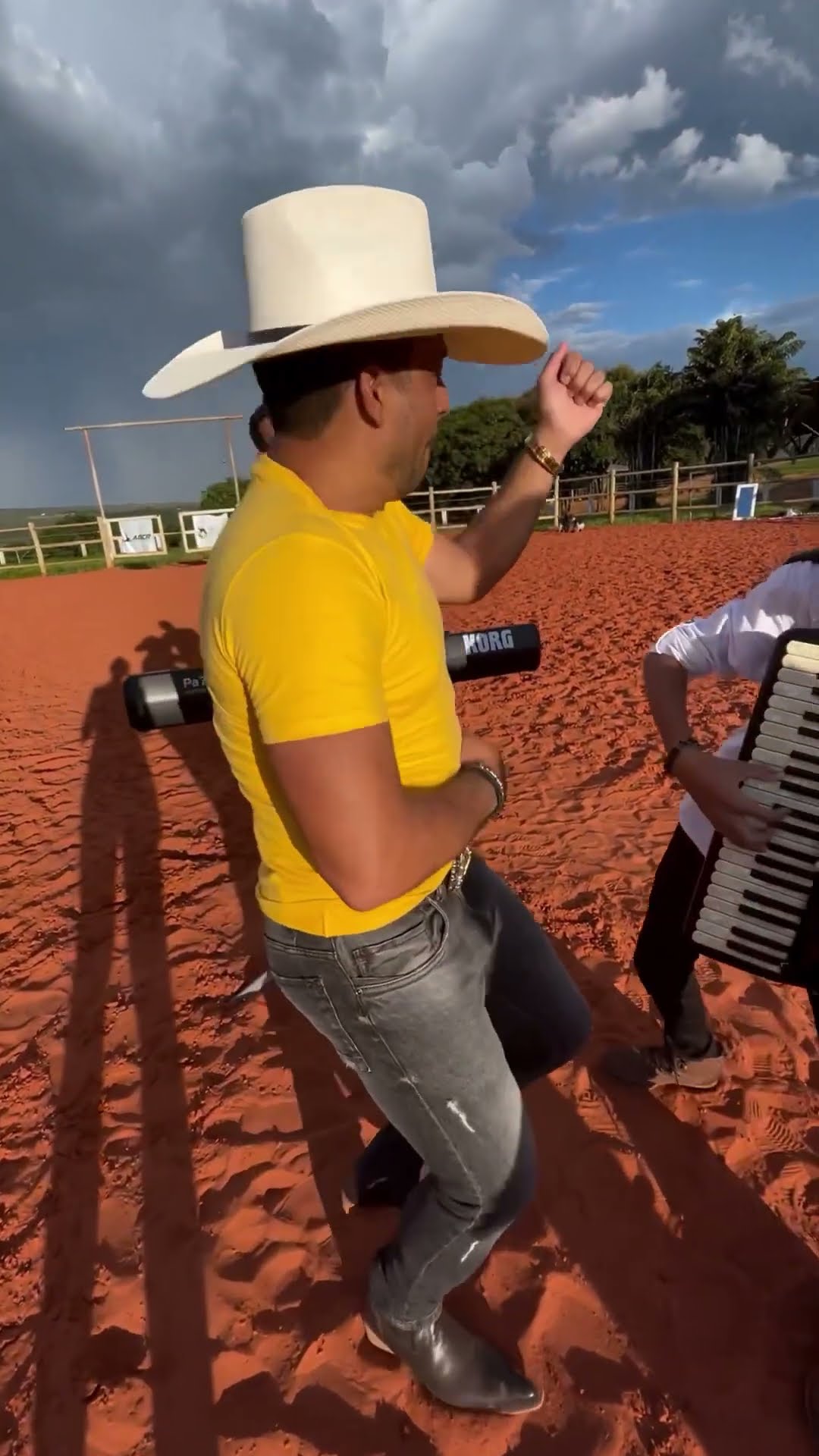 Forró do meu Goiás a música do fenômeno do #boanoiteee #leaozinho #estourado #musica #leozinho