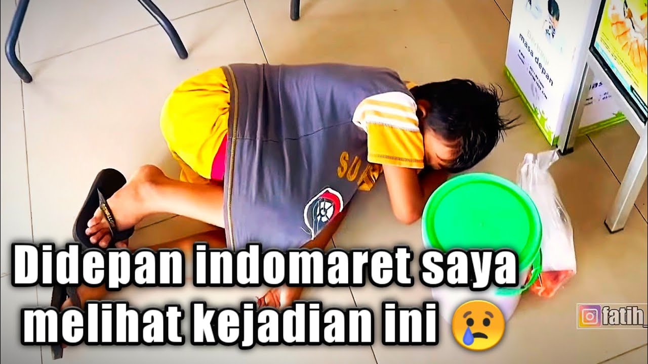 Kasihan Jualan Sampai Tertidur Susah Dibangunin