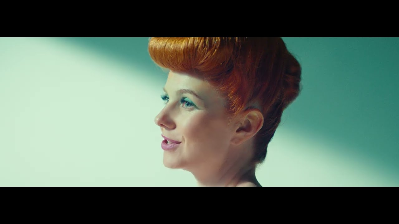 Лена Катина – Шагать в никуда (Премьера клипа, 2024)