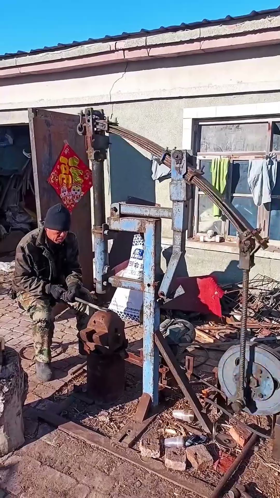 The process of forging iron cones- Good tools and machinery make work easy
